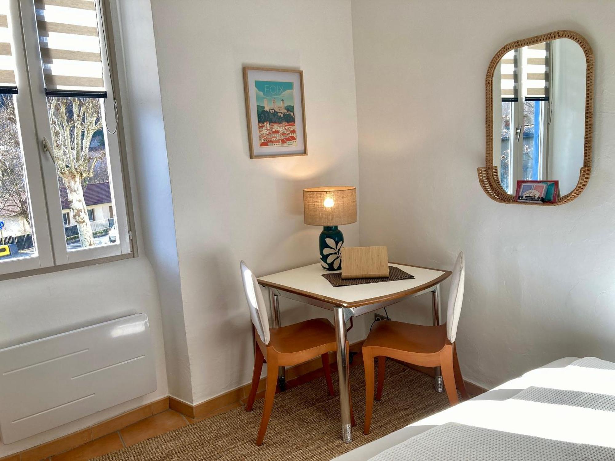 Aux 4 Logis Appart-Hotel - Studio Le Terra - Petit Dejeuner Inclus 1Ere Nuit Foix Eksteriør billede