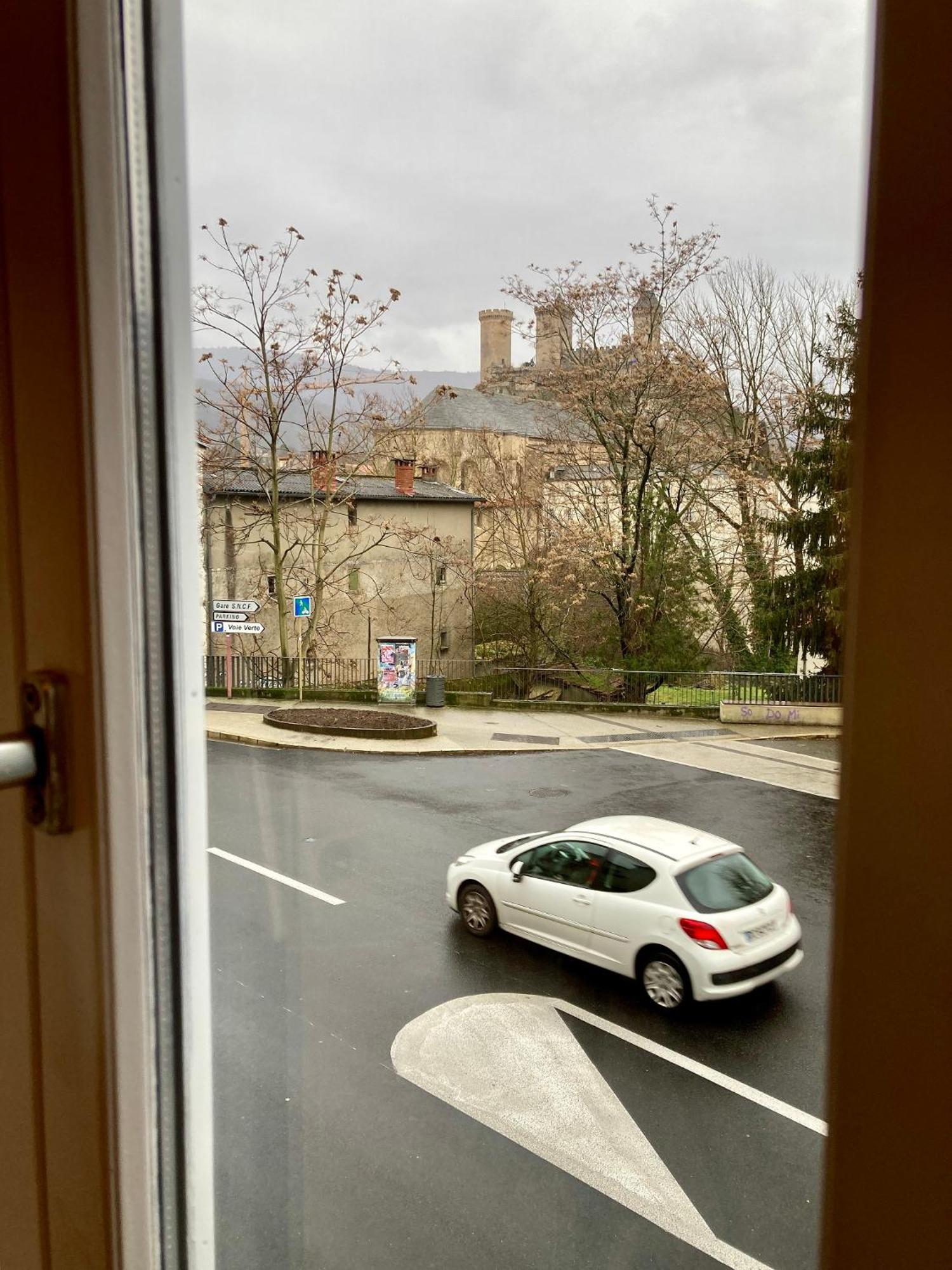 Aux 4 Logis Appart-Hotel - Studio Le Terra - Petit Dejeuner Inclus 1Ere Nuit Foix Eksteriør billede