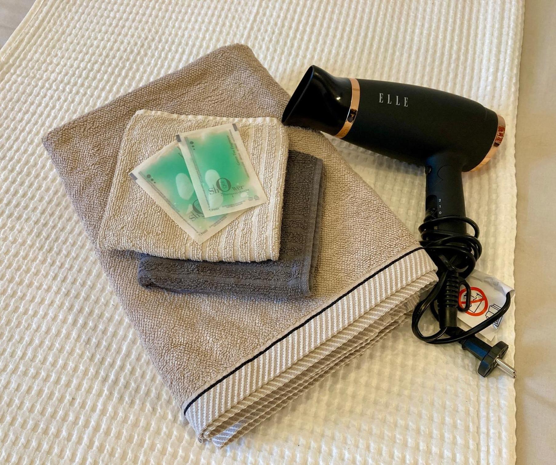 Aux 4 Logis Appart-Hotel - Studio Le Terra - Petit Dejeuner Inclus 1Ere Nuit Foix Eksteriør billede